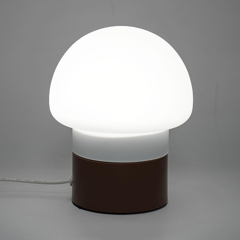 Lampu meja cendawan LED