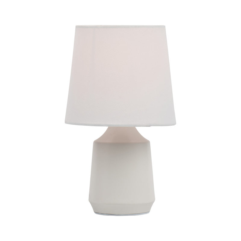 Lampu meja sederhana logam