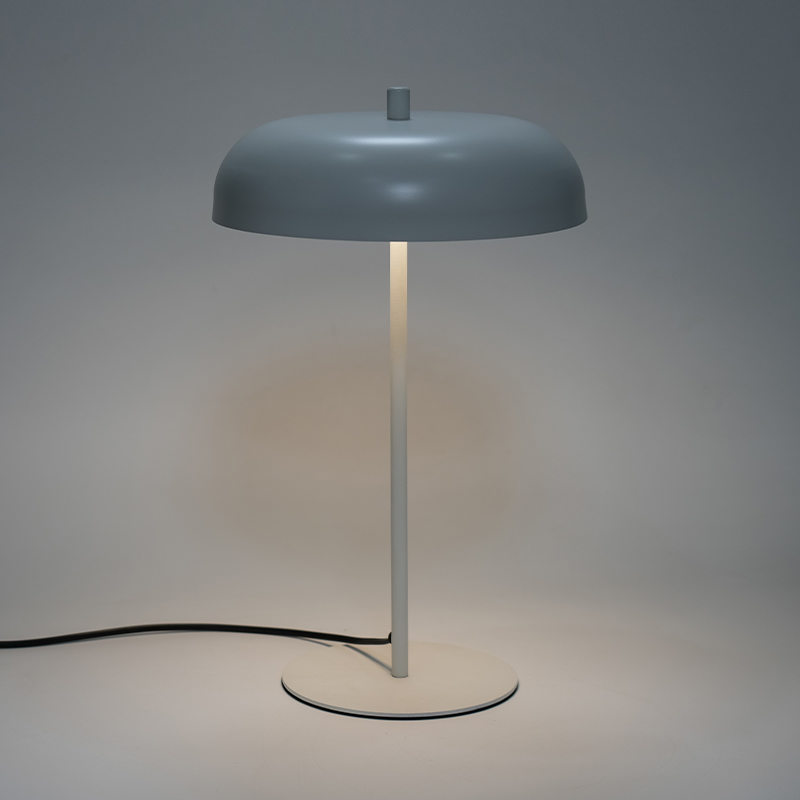 LED lampu meja logam vintaj