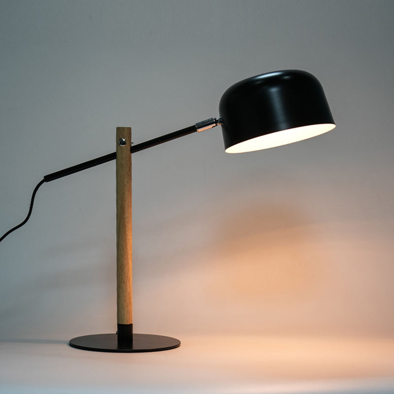 Lampu meja bacaan logam pejabat