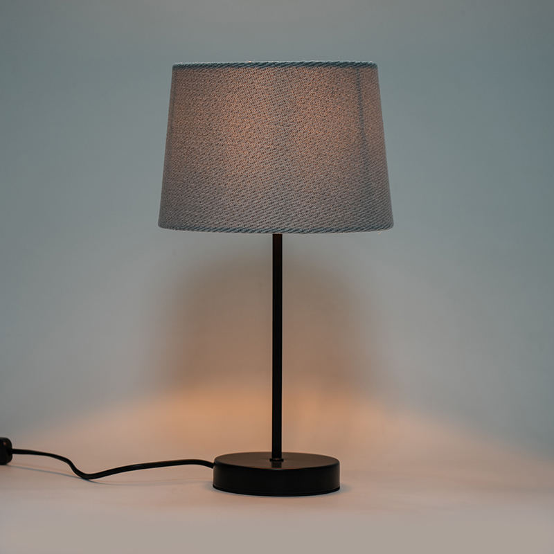 Lampu meja kain perkakasan retro