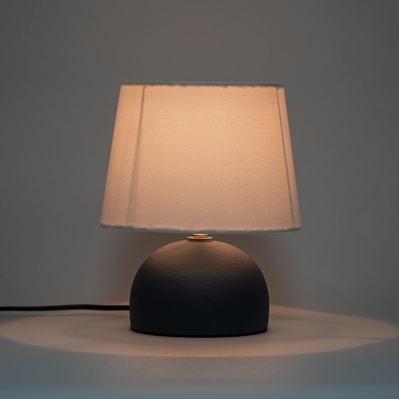Lampu meja bawah bulat seramik yang kecil