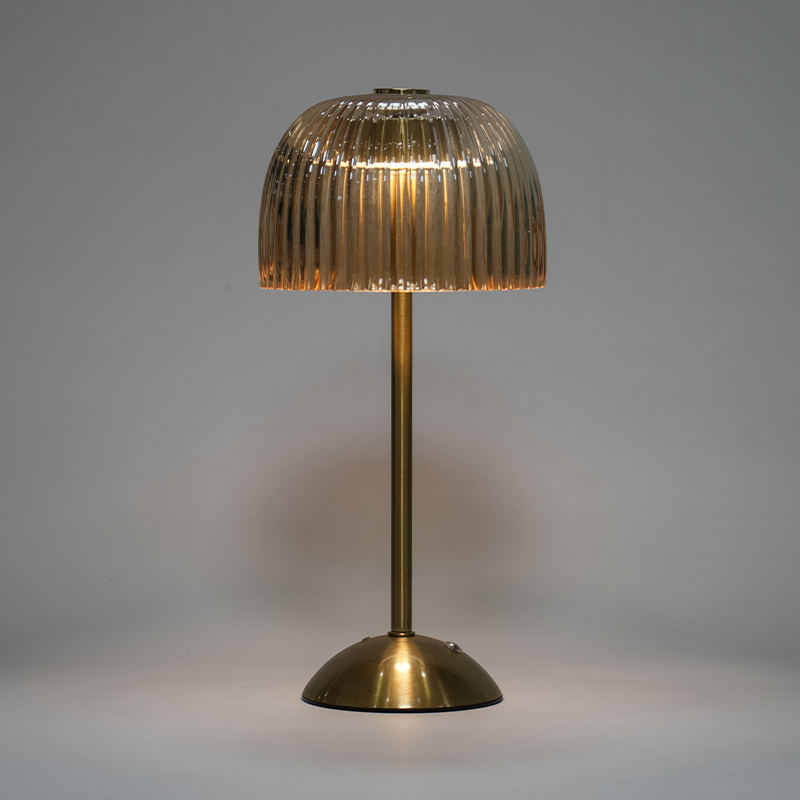 LED Lampu meja pengisian retro Amerika